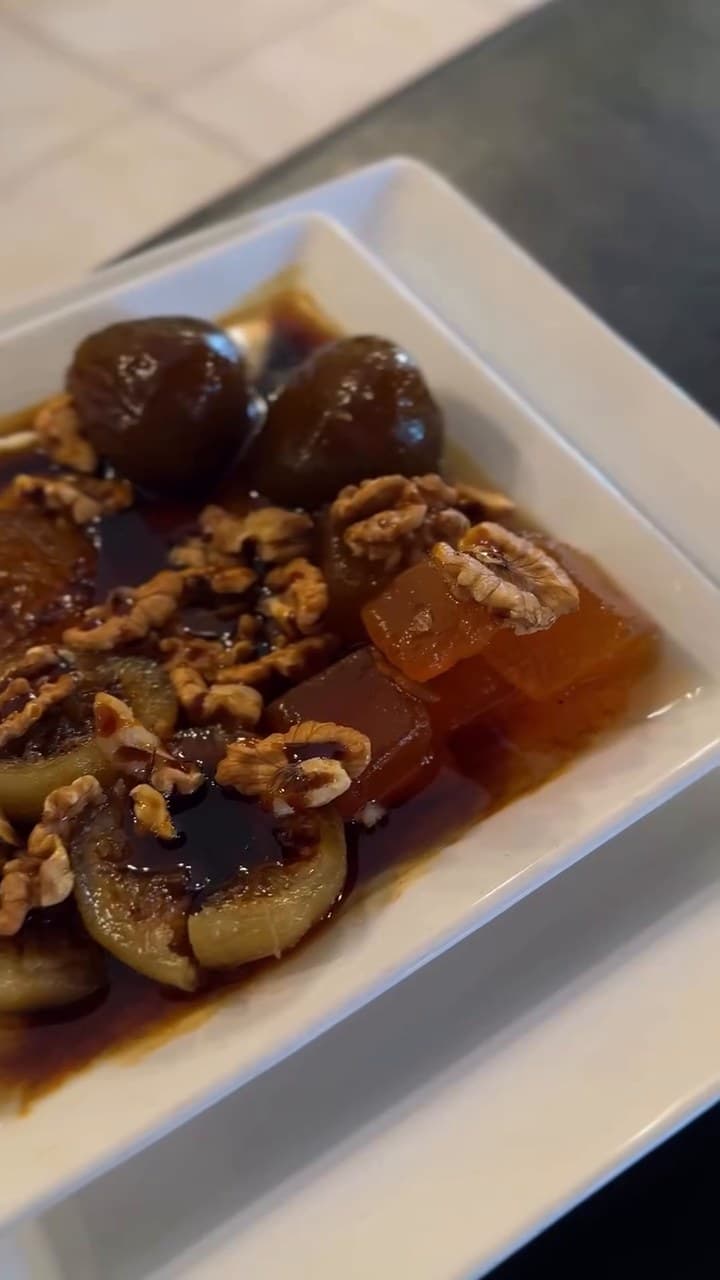 Higos en almíbar con nueces